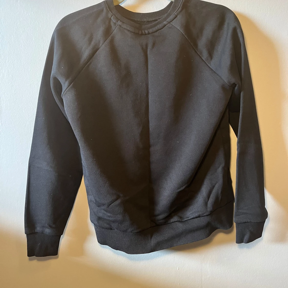 Svart Peak Performance sweatshirt S - 1