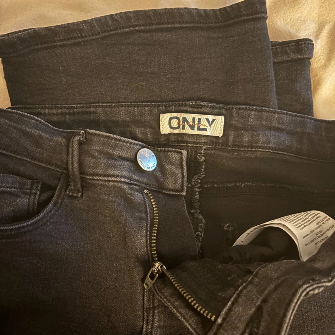 Svarta bootcut jeans från ONLY - 3