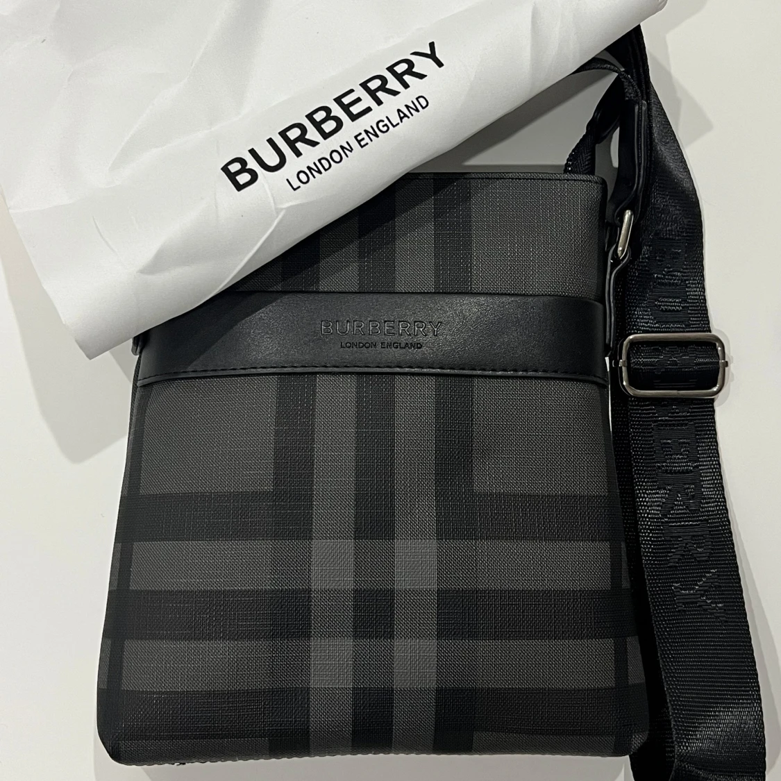 Burberry AxelVäska