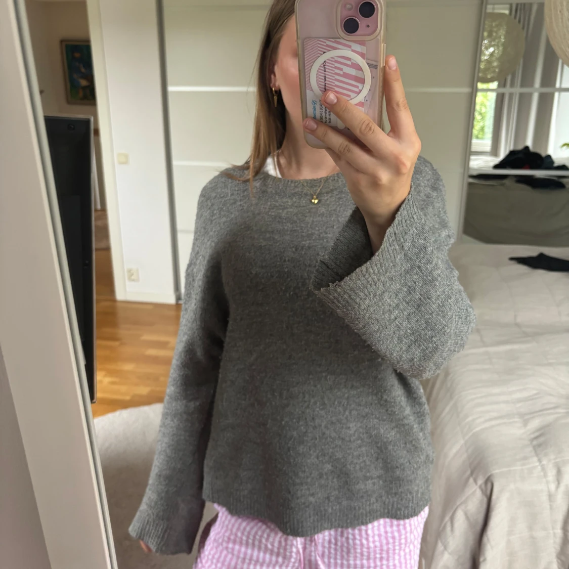 Grå stickad tröja - 3