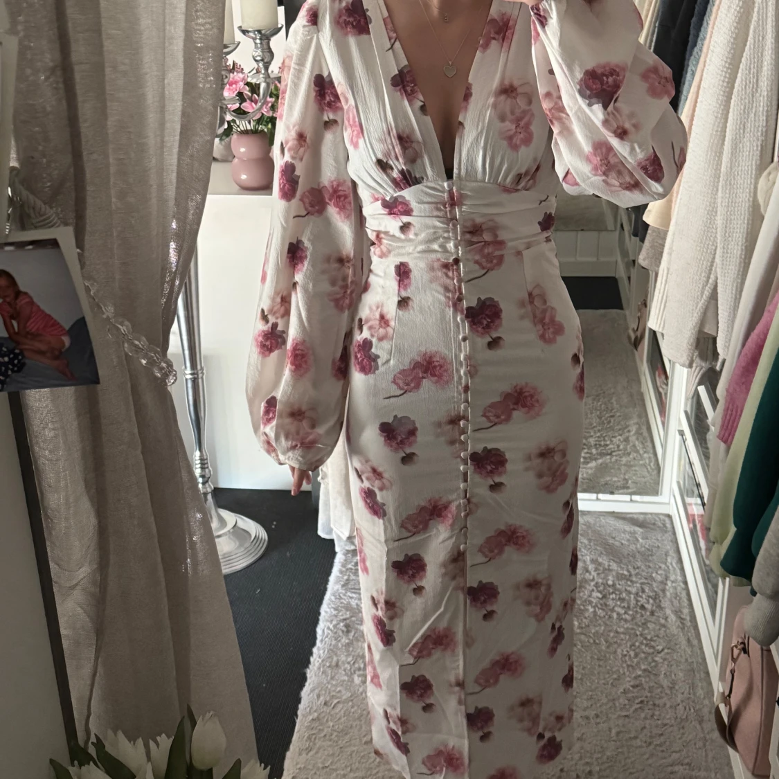 Vit blommig långklänning  - 1
