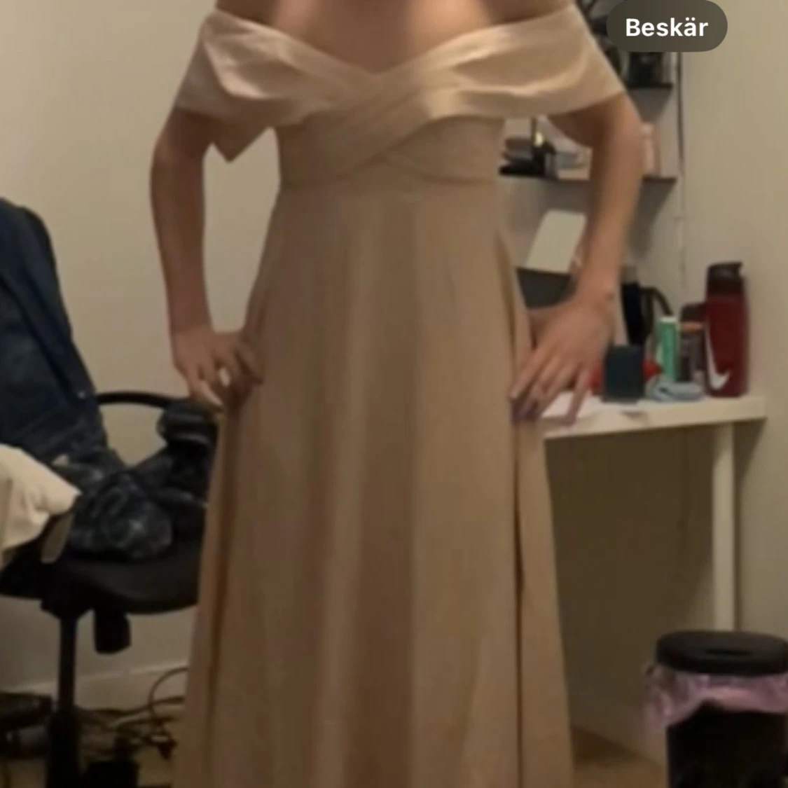 Champagnefärgad långklänning - 1