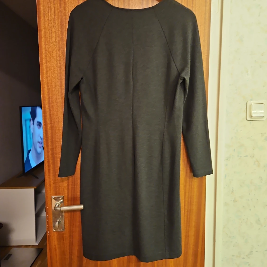 Mörkgrå klänning från Filippa K - 1