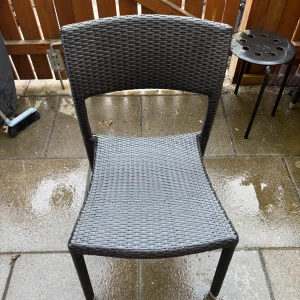 Stol - Säljer denna stol för 200kr styck har 35 st just nu priset kan diskuteras för mer info tveka inte att fråga.  Nu tar de pris på dess stolar ligger på 3st för 1799kr 