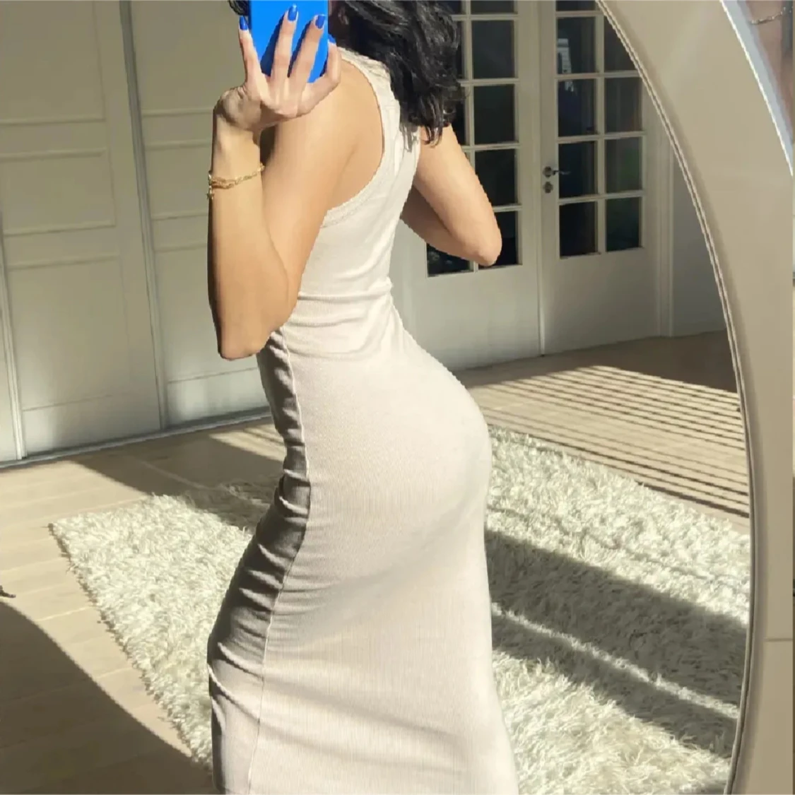 Beige ribbad klänning - 2