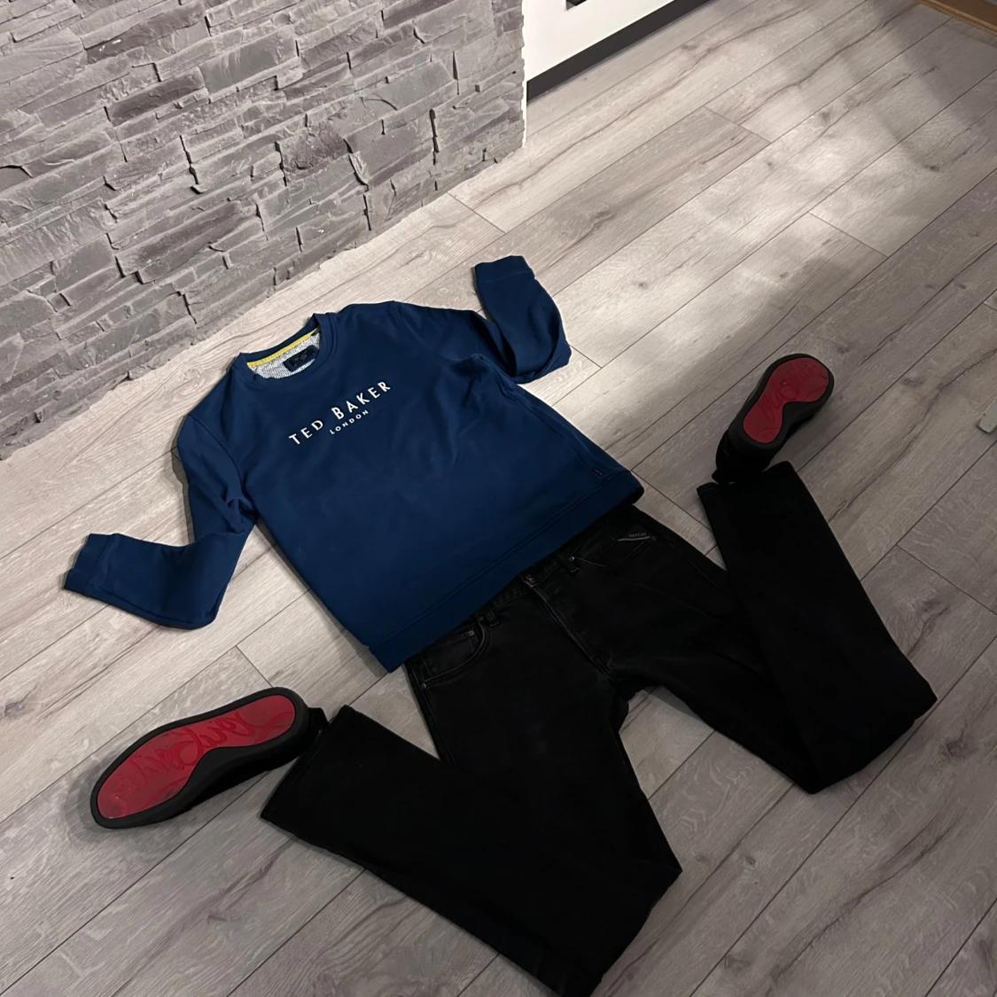 Mörkblå tröja från Ted Baker