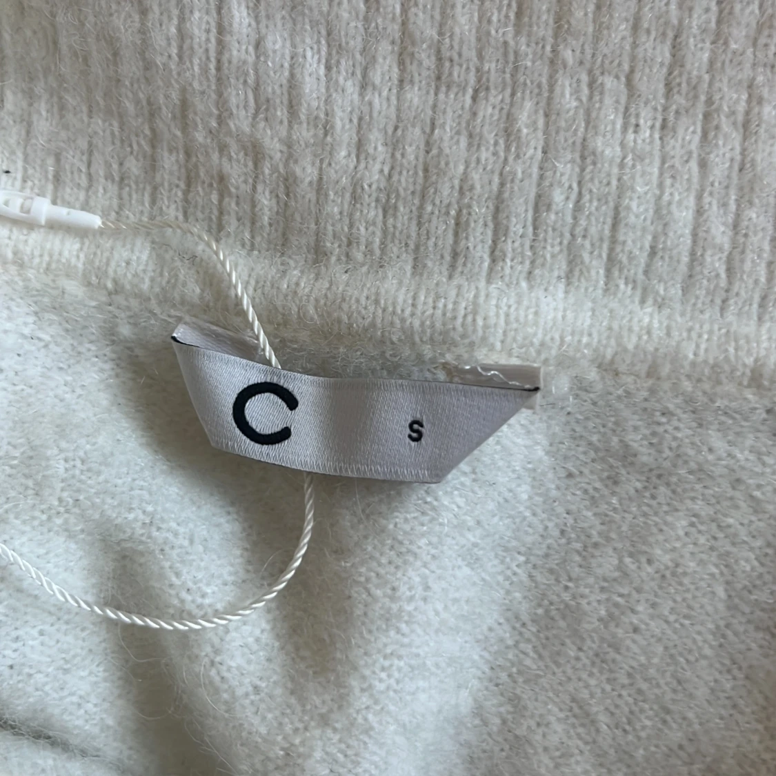 Vit stickad tröja från C - 2