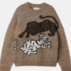 Stickad tröja från Carin Wester - Super fin och mysig tröja från Carin Wester. Endast använd en gång då jag inte tyckte den passa mig. Storlek S, men passar M också💕