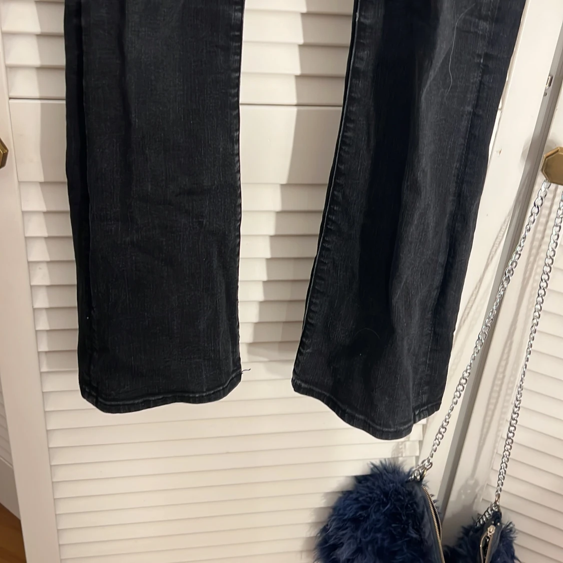 Svarta jeansbyxor - 2