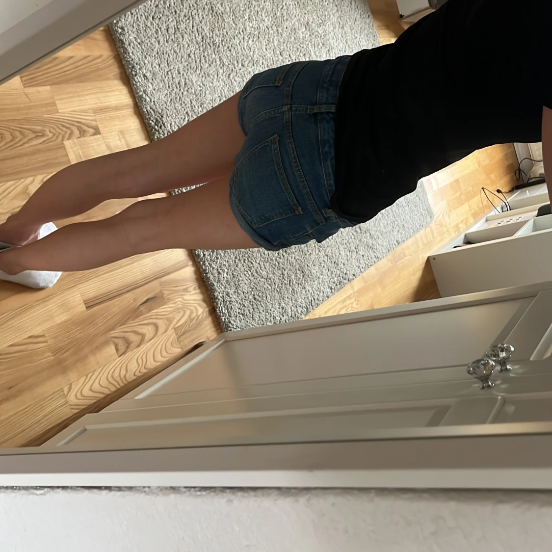 Mörkblå jeansshorts - 1