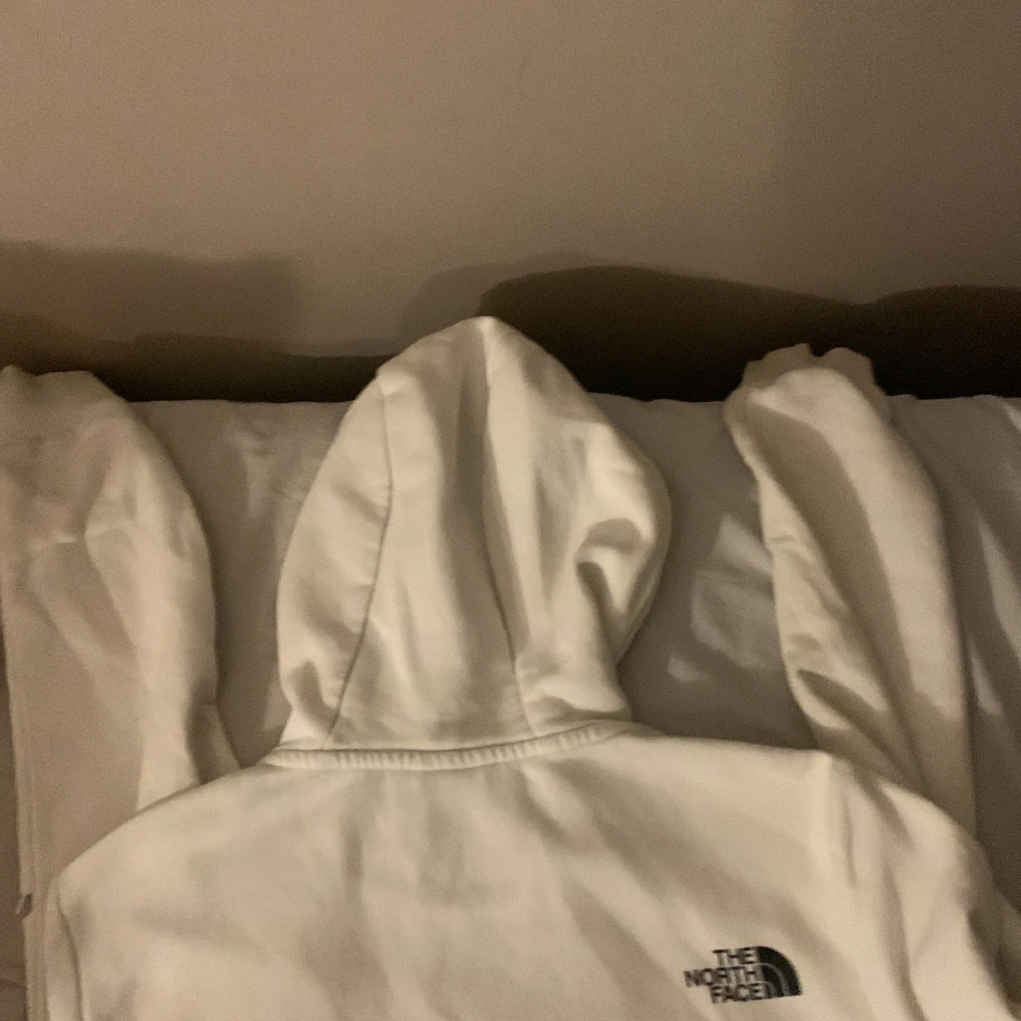 Vit hoodie från The North Face - 1