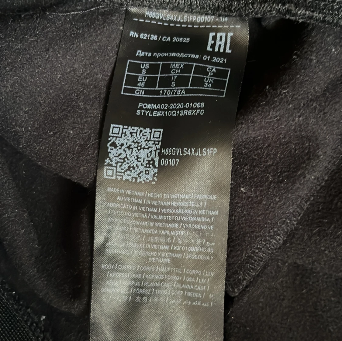 Svarta träningsbyxor från Guess - 4