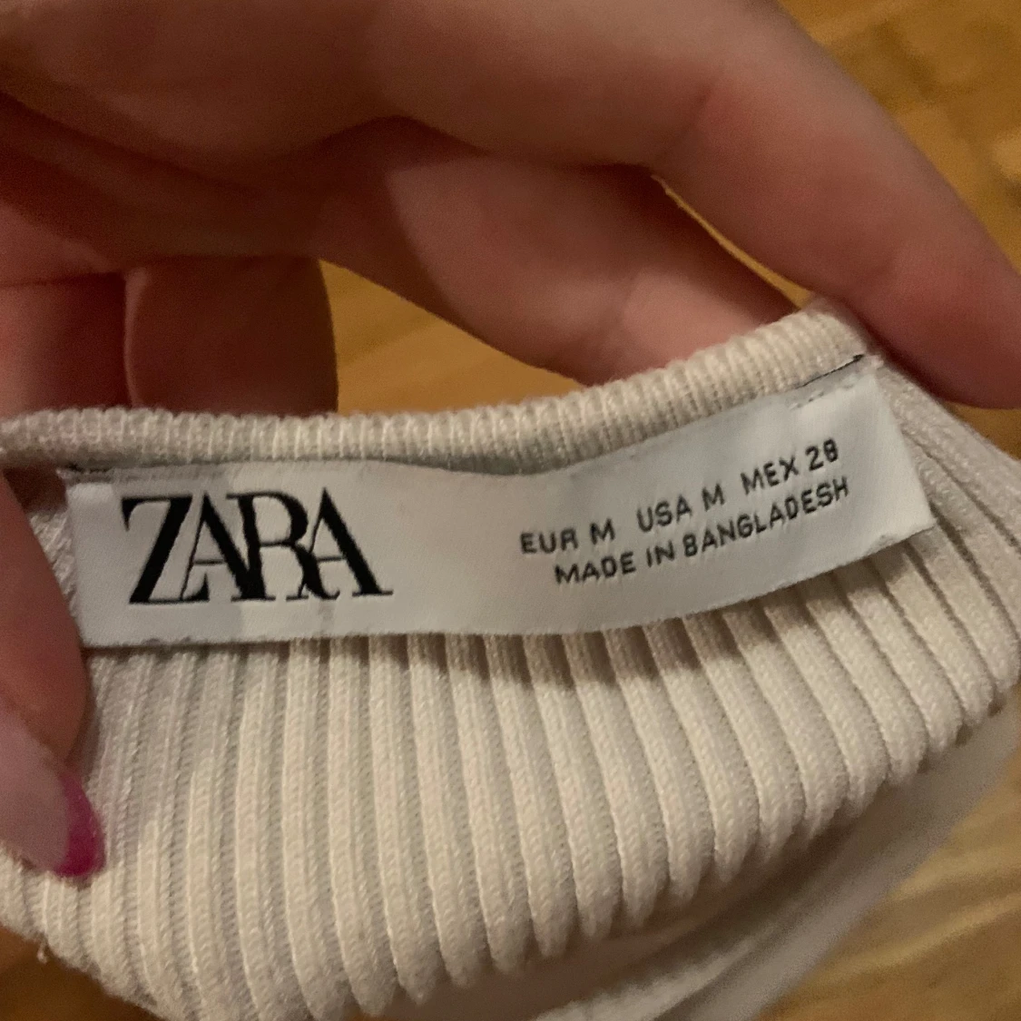 Vit ribbad linnetopp från Zara - 2