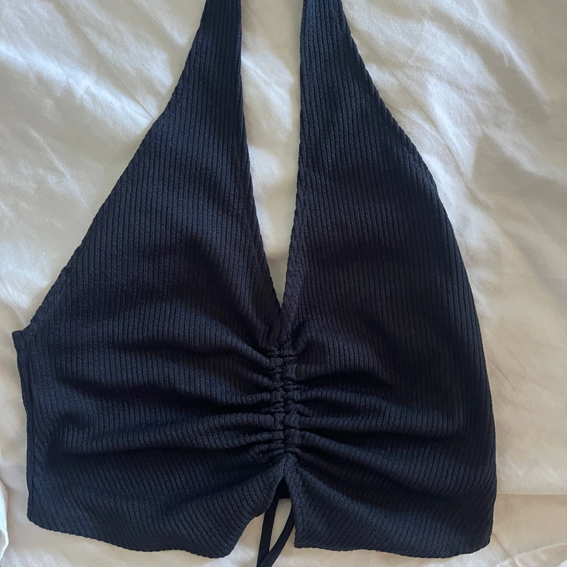 Svart ribbad halterneck topp