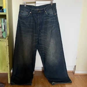 Weekday Astro Loose Baggy Jeans - Skitsnygga jeans från weekday i modellen Astro. Storlek 32/32 i mycket bra skick! 🥰 skriv vid frågor eller liknande! 