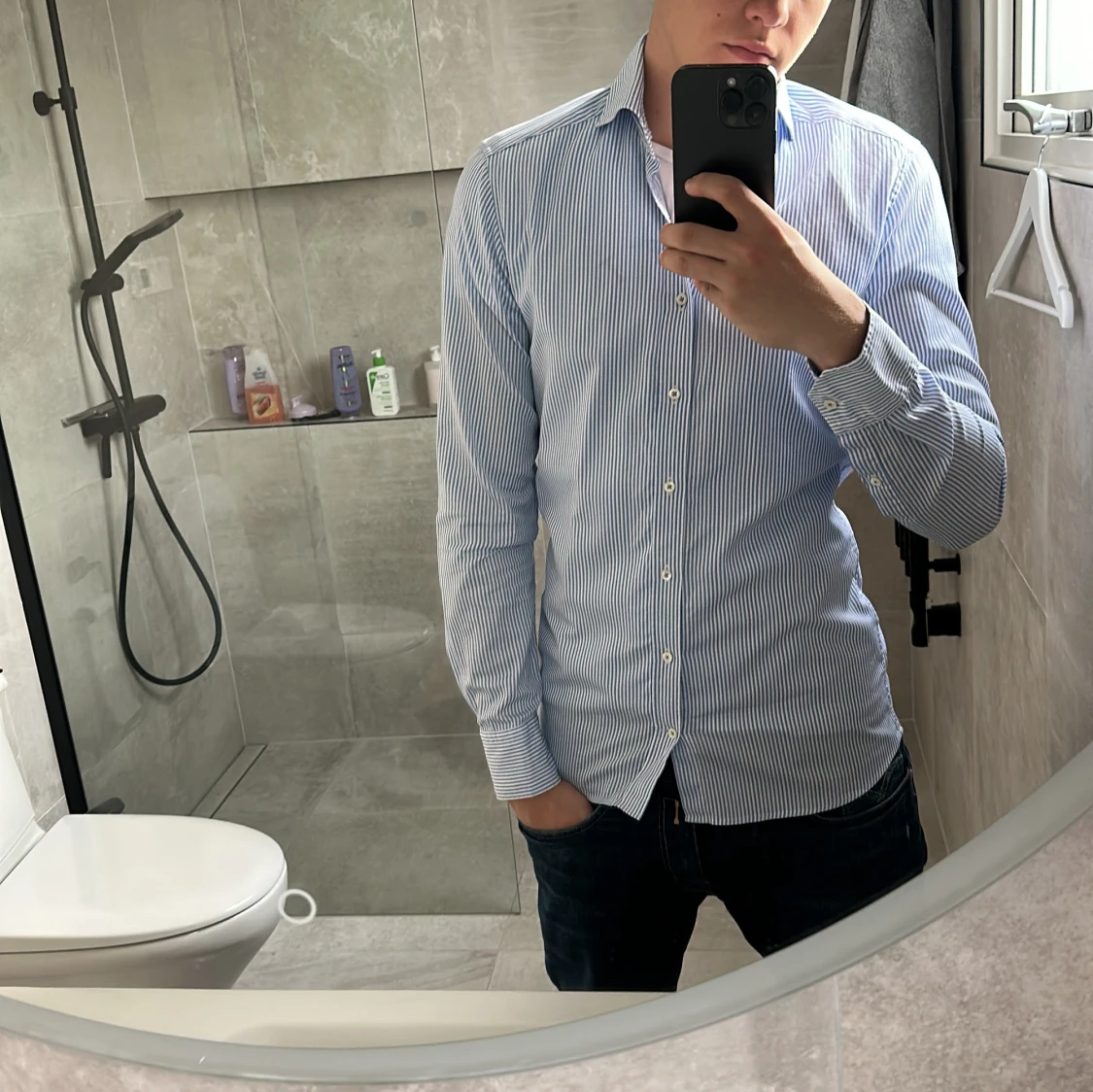 Blårandig skjorta från Stenströms