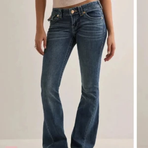 True religion jeans - Säljer dessa true religion jeans i nyskick, bootcut och lågmidjade💗nypris: 1399kr