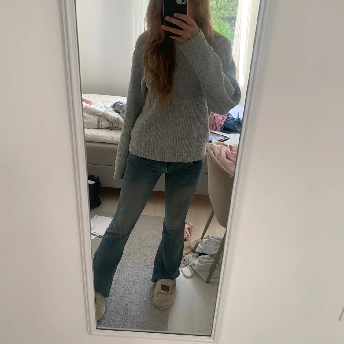 Grå stickad croppad tröja - 1