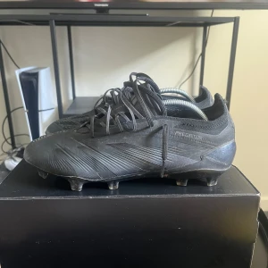 Fotbollsskor  - Adidas elite 