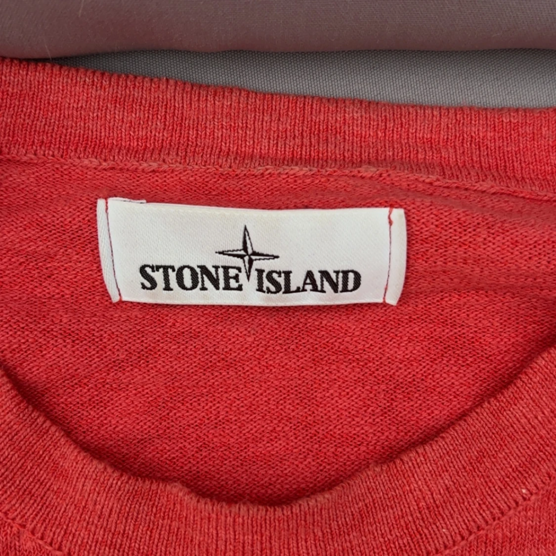 Röd långärmad tröja från Stone Island - 3