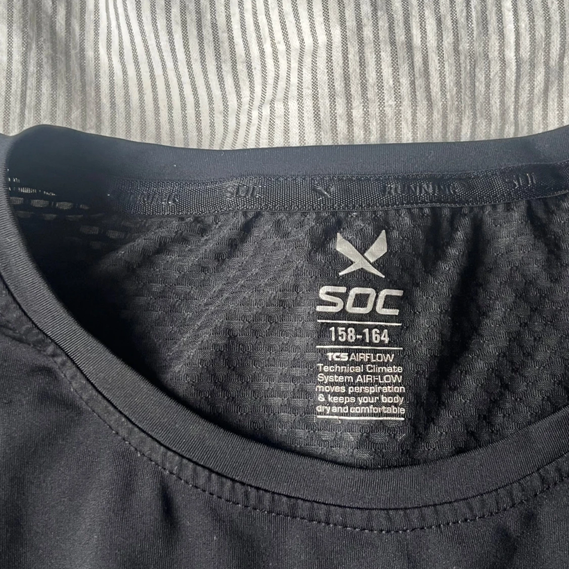 Svart träningst-shirt från SOC - 2