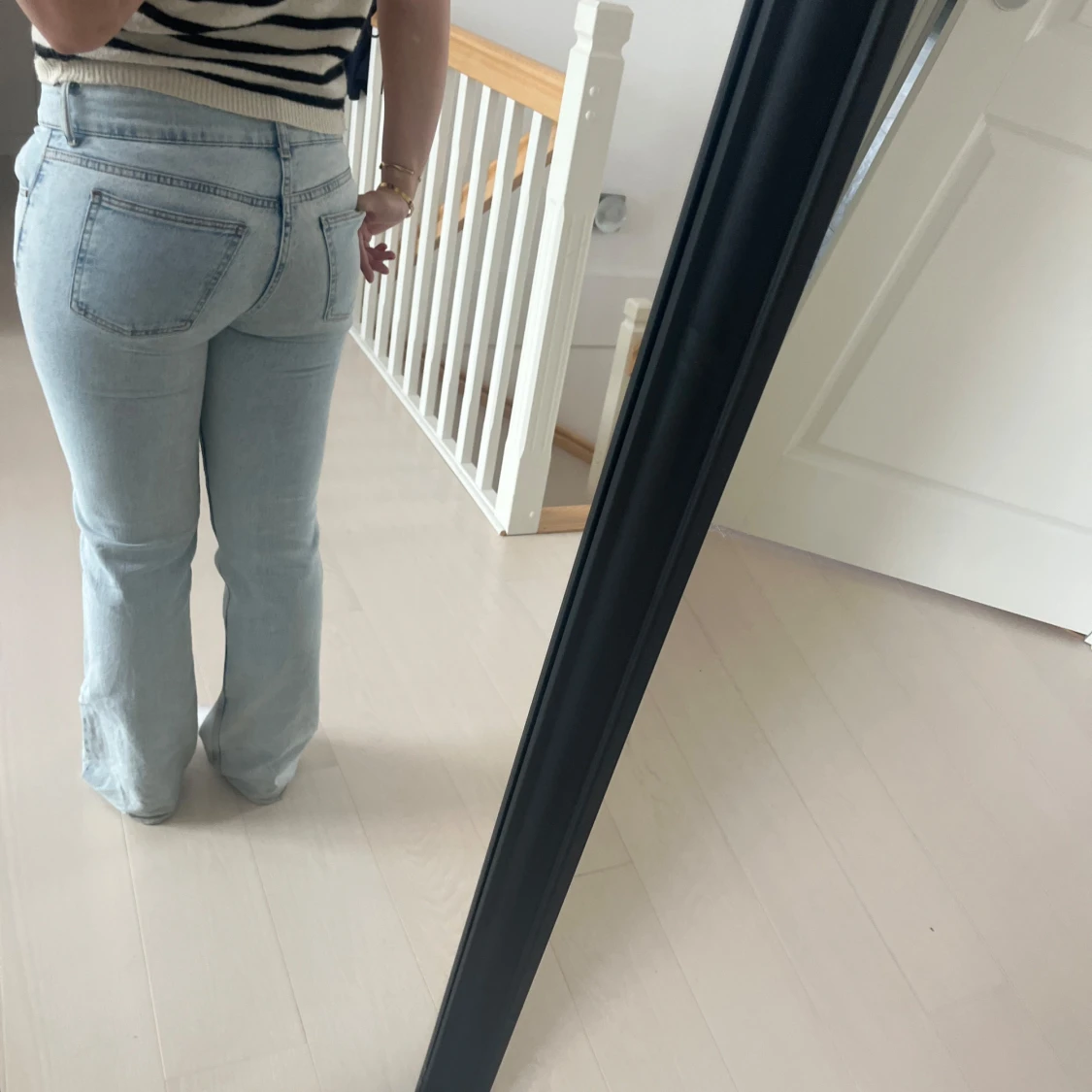 Ljusblå bootcut jeans - 1