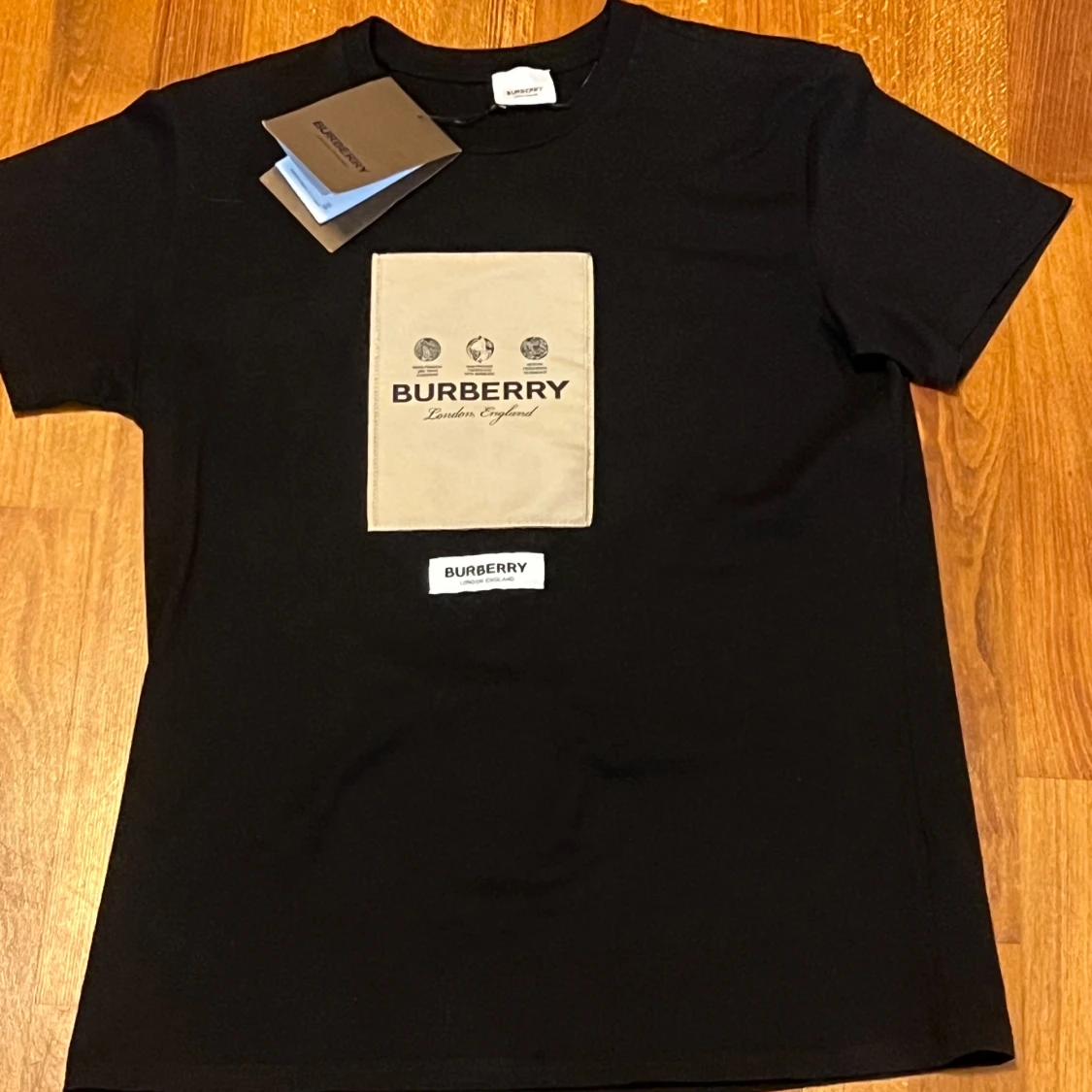 Burberry t shirt 