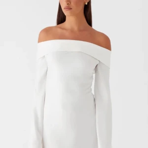 Studentklänning - Klänning från peppermayo i strl 34, helt ny med prislapp kvar. Nypris ca 900