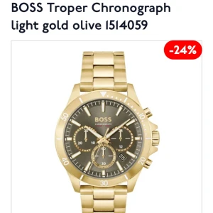 BOSS Troper Chronograph Light Gold Olive - Stilren herrklocka från BOSS med kronograf och länkarmband i guldton. Urtavlan är olivgrön med guldiga detaljer och tre mindre urtavlor. Perfekt accessoar för dig som gillar exklusiv design.