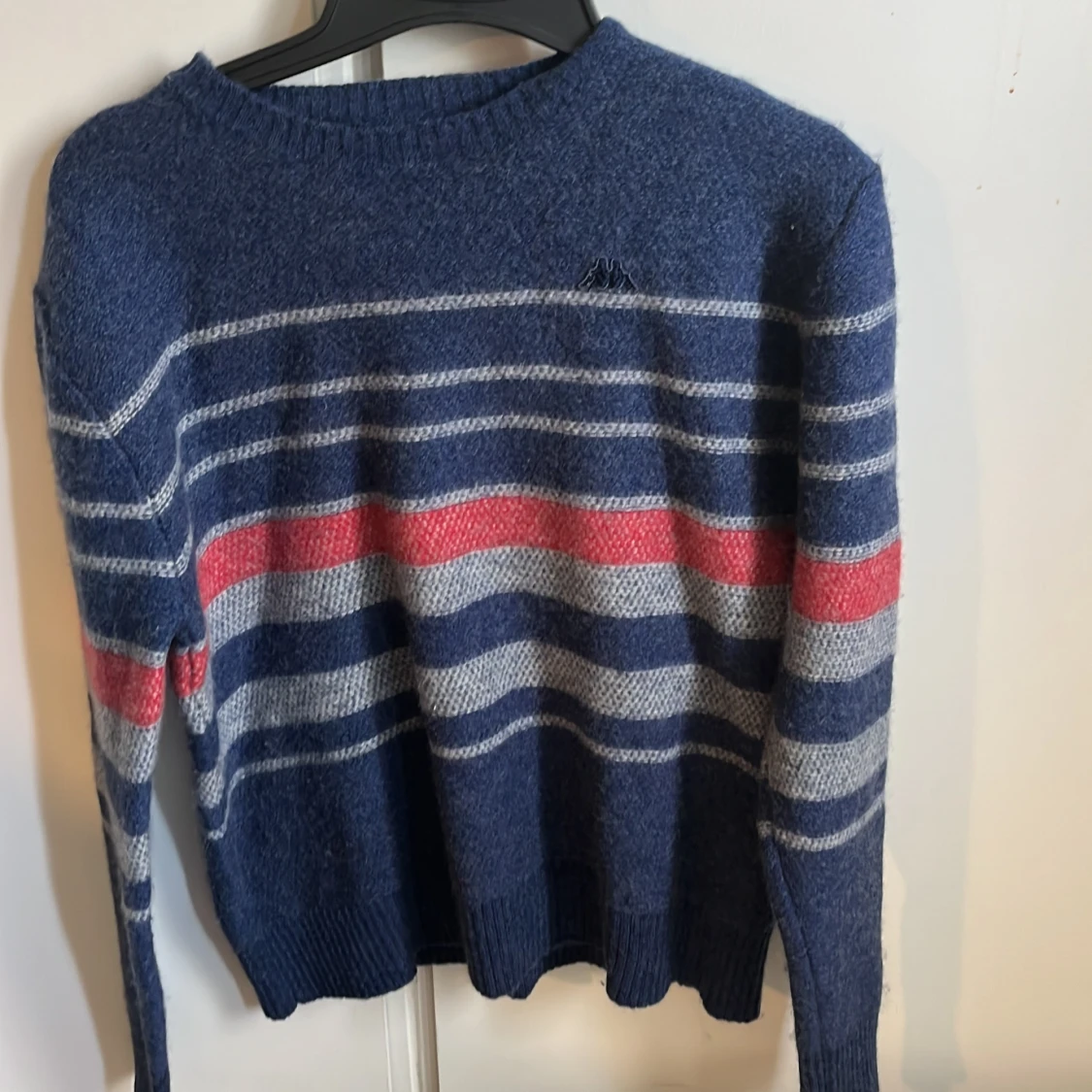 Blå randig stickad tröja från Robe di Kappa