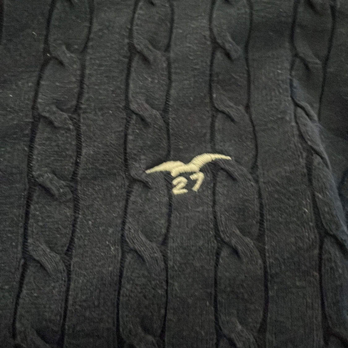 Mörkblå kabelstickad tröja från Hampton Republic st 170 - 2