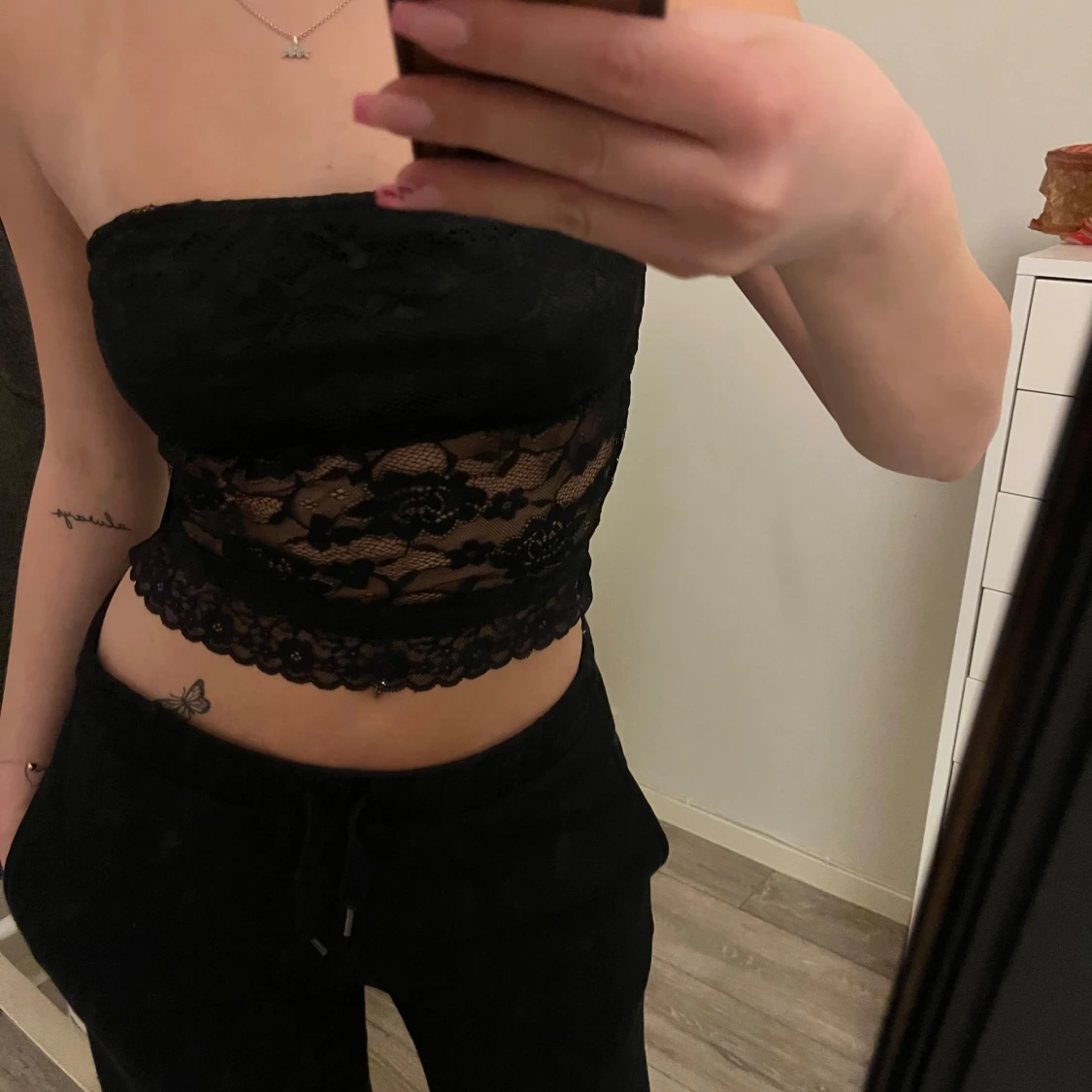 Svart spets tubtopp