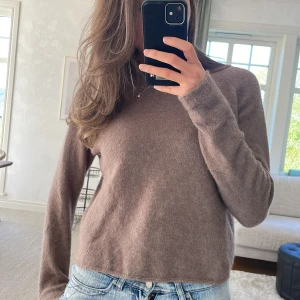 Stickad tröja  - Mysig brun stickad tröja från Zara💗💗