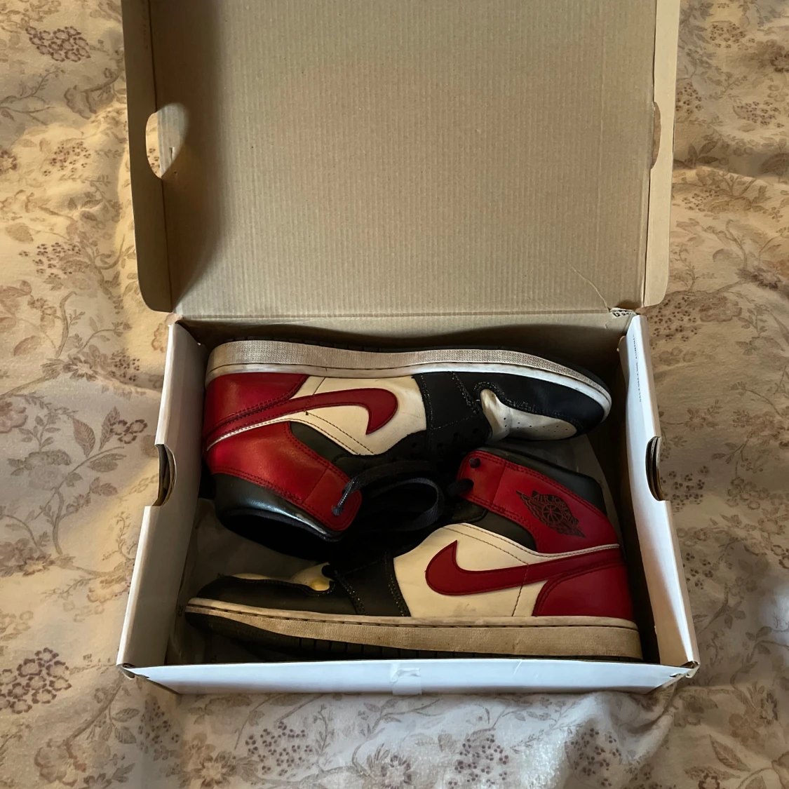 NIKE AIR JORAN 1 - 2