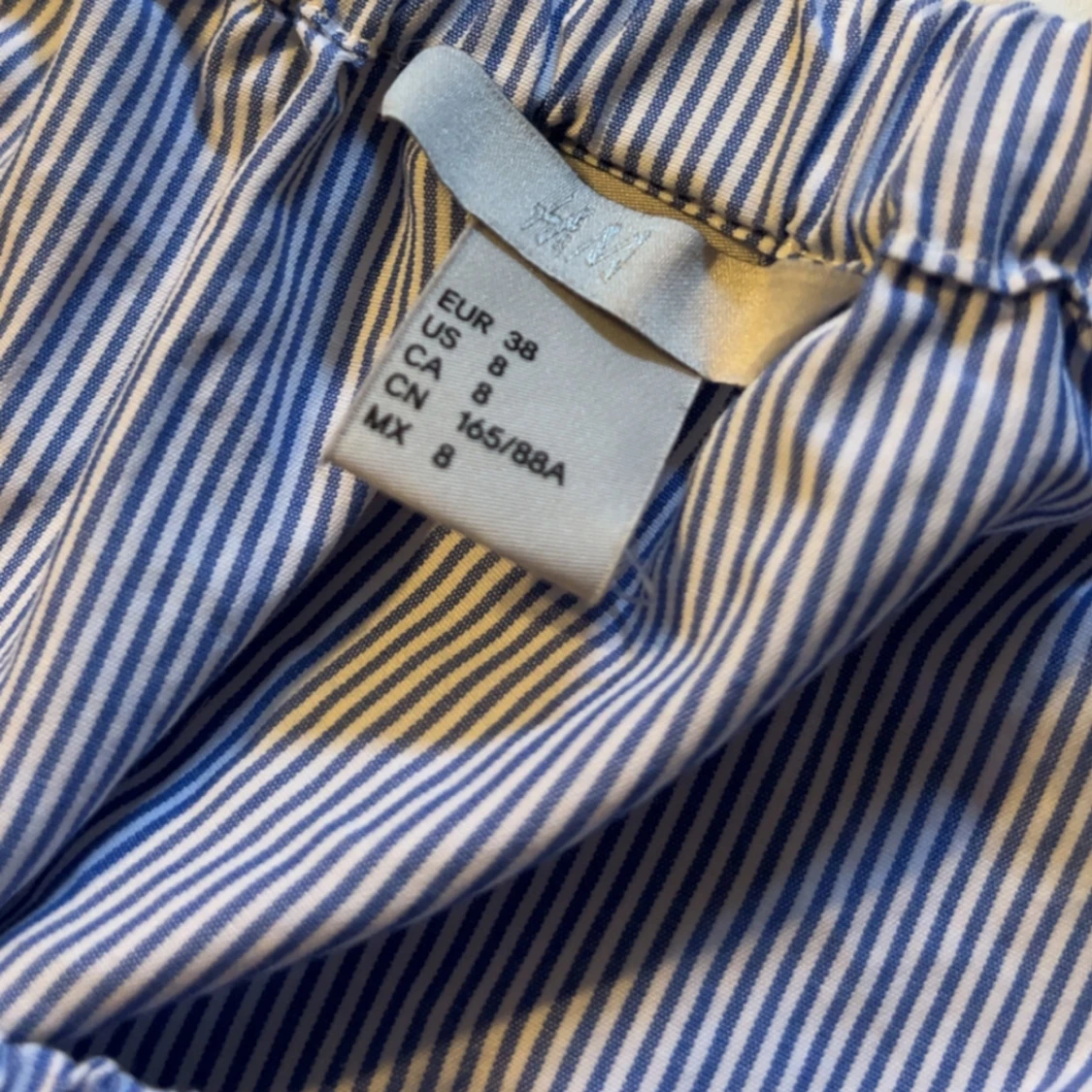 Blåvit offshoulder topp från H&M - 2