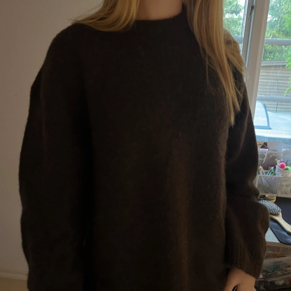 Brun stickad tröja  - 3