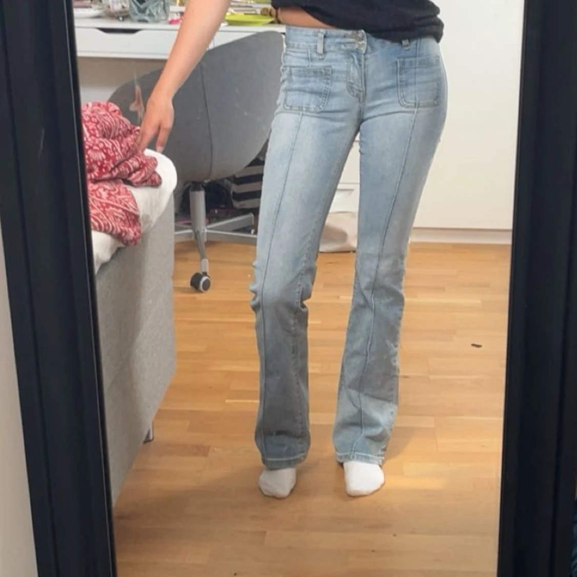 Ljusblå lågmidjade bootcut jeans från Madlady - 1