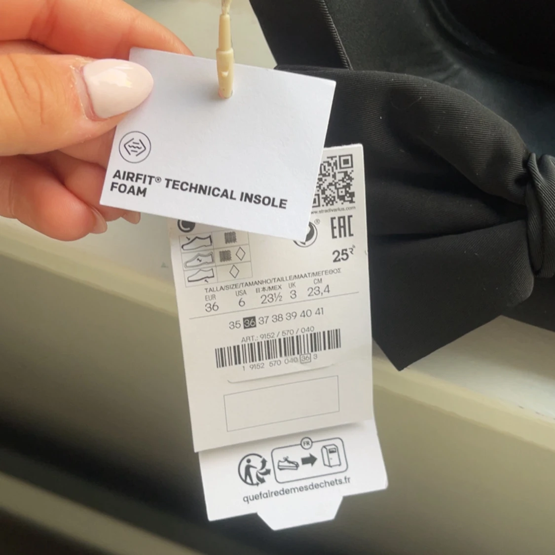 svarta klackar me rosett - 2