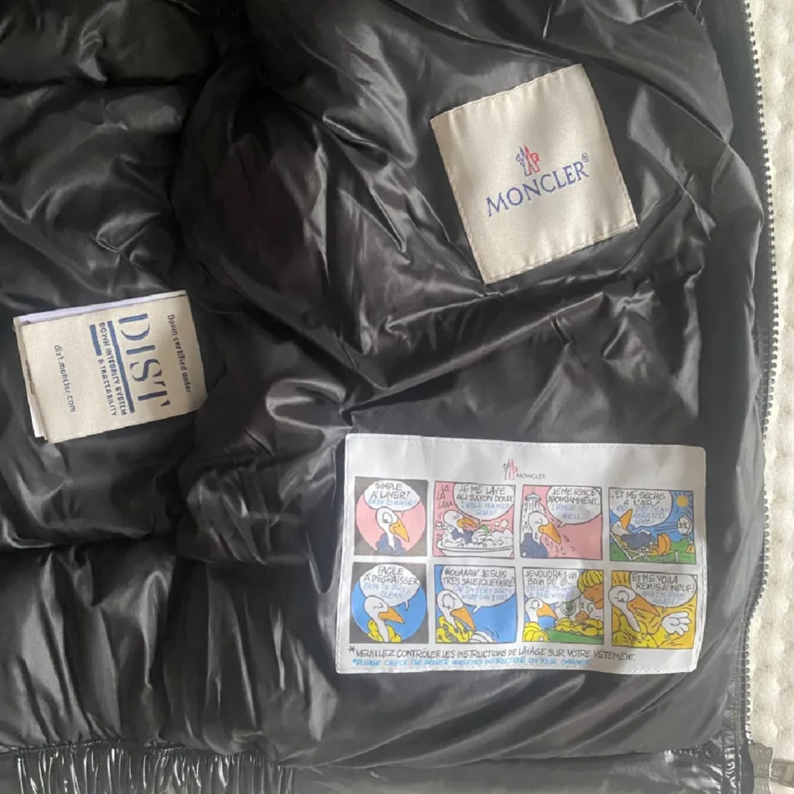 Svart dunväst från Moncler - 4