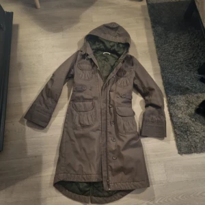 Kappa från Clothes stl 36 - Kappa från Clothes stl 36 grön. 