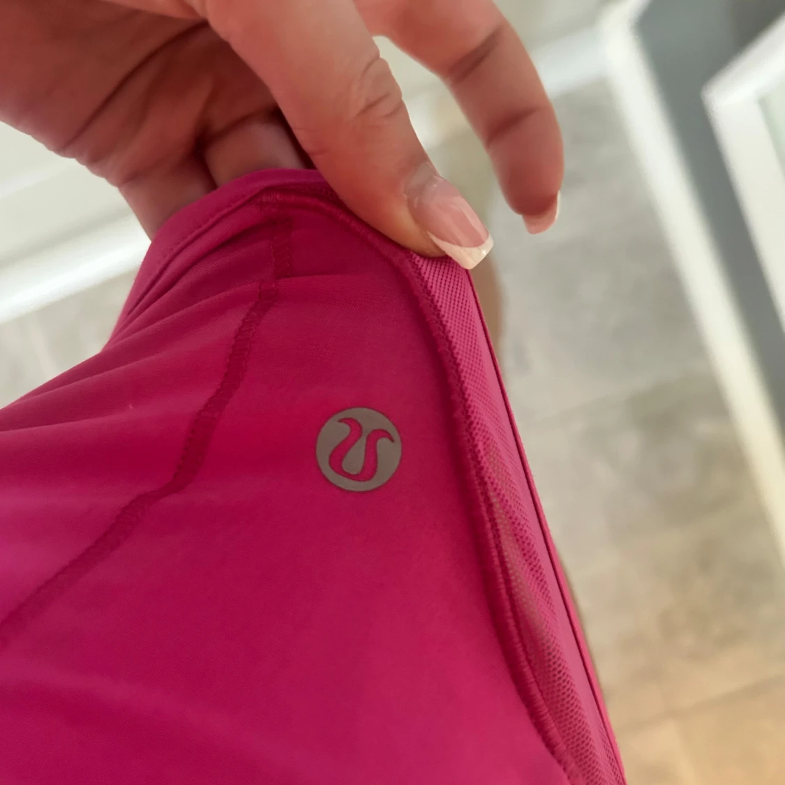 Rosa träningsshorts från Lululemon - 4