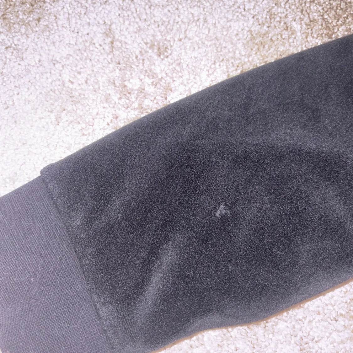 Svart velour hoodie från Juicy Couture - 4