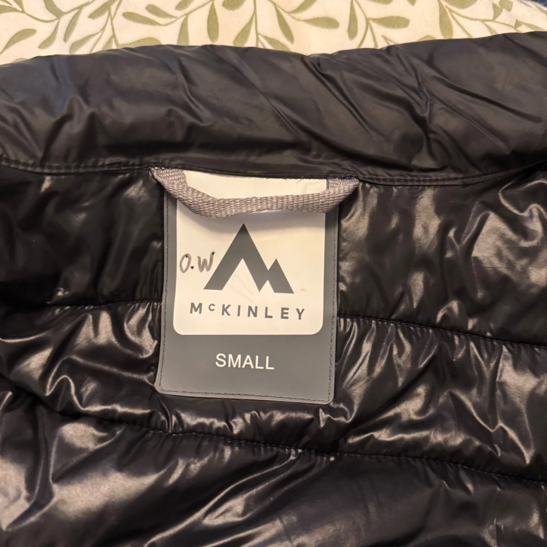 Svart dunväst från McKinley  - 2