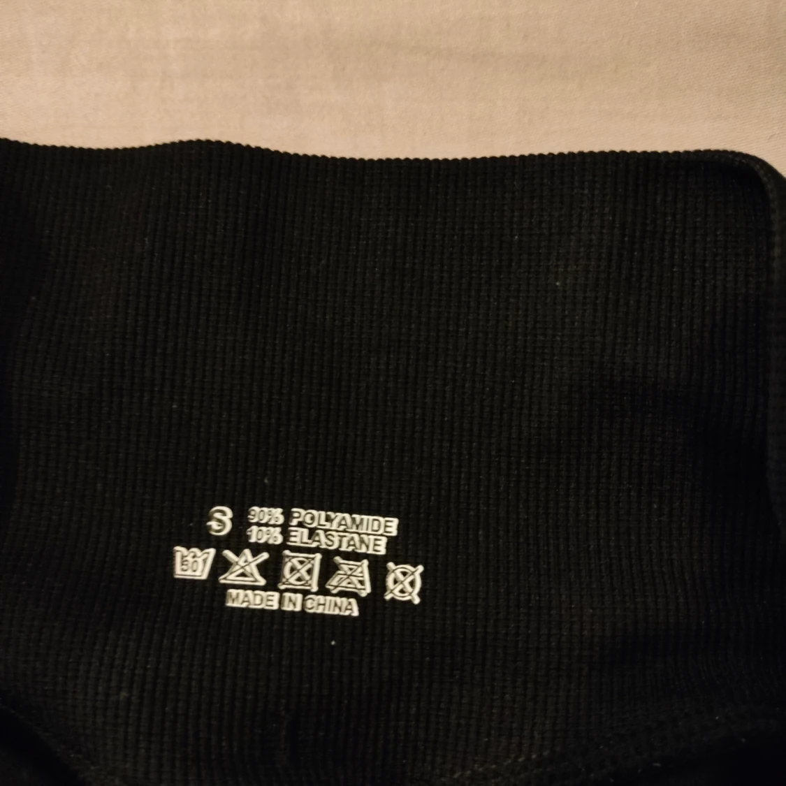 Svarta träningsshorts från DFYNE