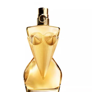 Jean Paul Gaultier Divine - Säljer denna fantastiska parfymen då jag råkade beställa fel! Den är i 50ml som från butik kostar 950kr, men jag säljer för 700 för att bli av med den🥰 endast testad max 5 spray för tänkte försöka ändå, men bättre att någon annan får användning för den❤️