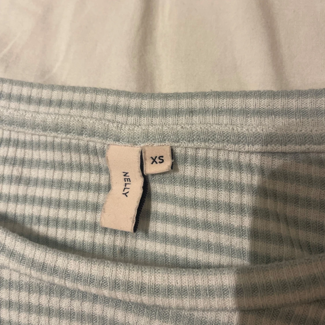 Randig långärmad tröja från Nelly - 1