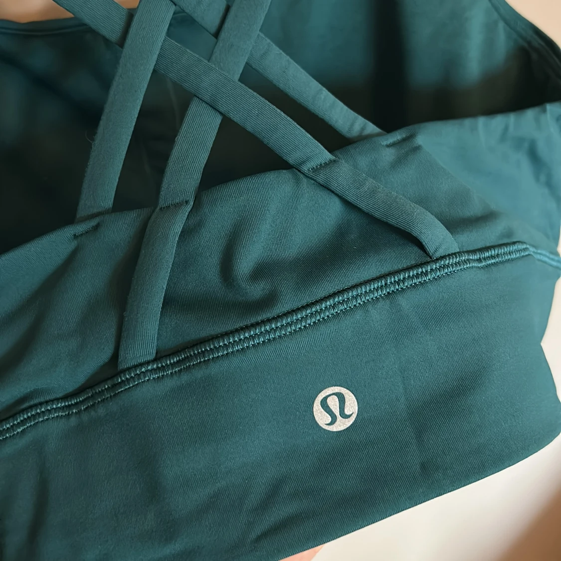 Grön sport-bh från Lululemon - 1
