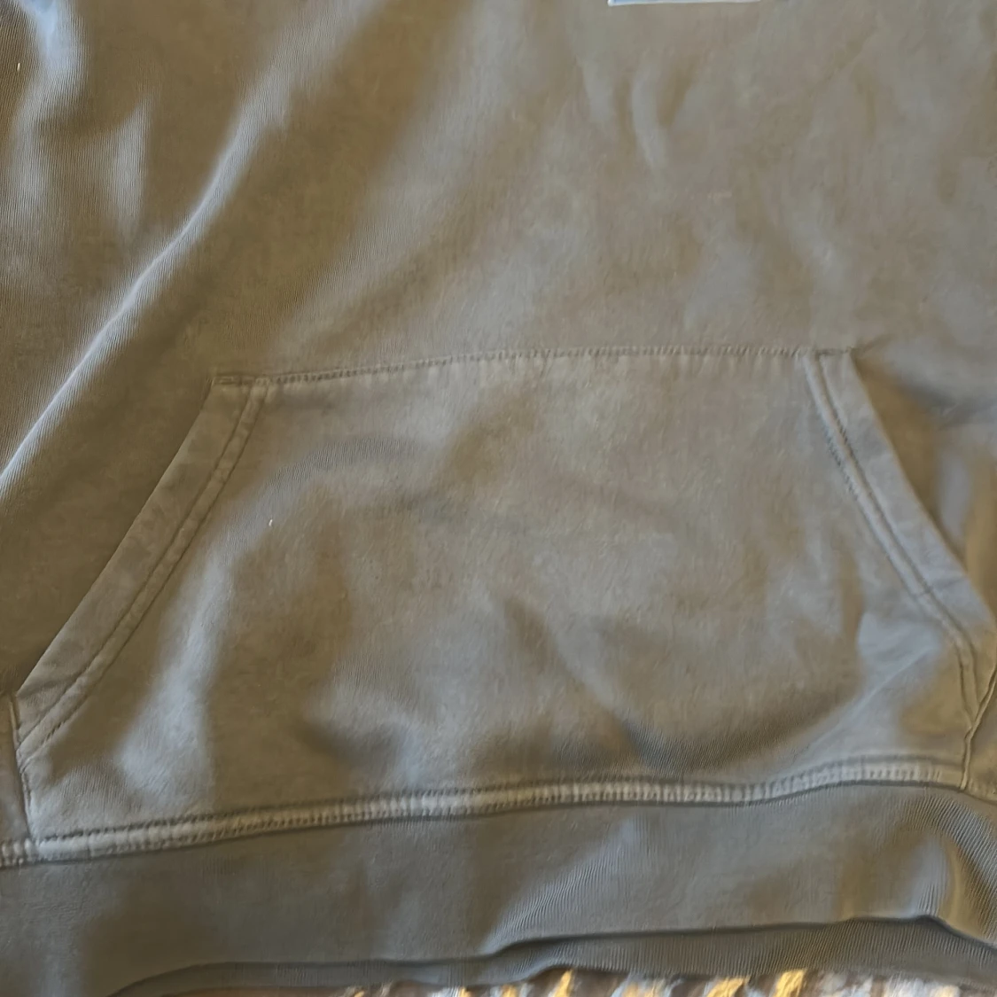 Grå hoodie från Hoodrich med tryck - 3