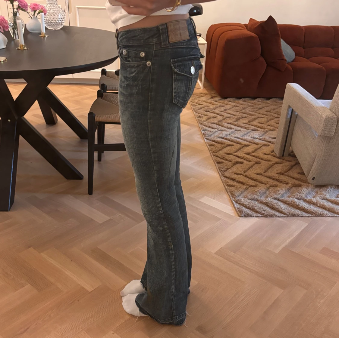 Blå bootcut jeans med färg detaljer - 1