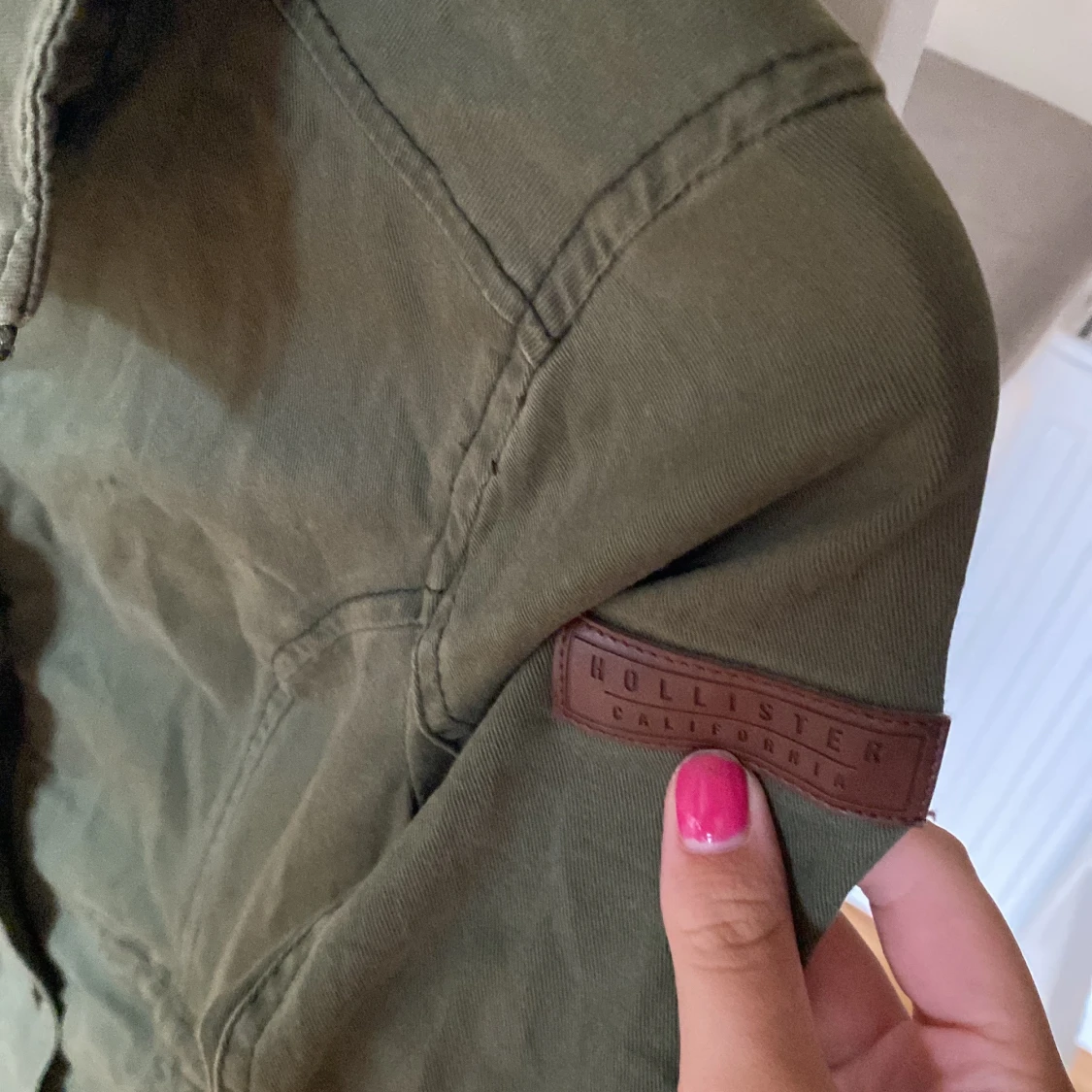 Olivgrön jacka från Hollister XS - 1